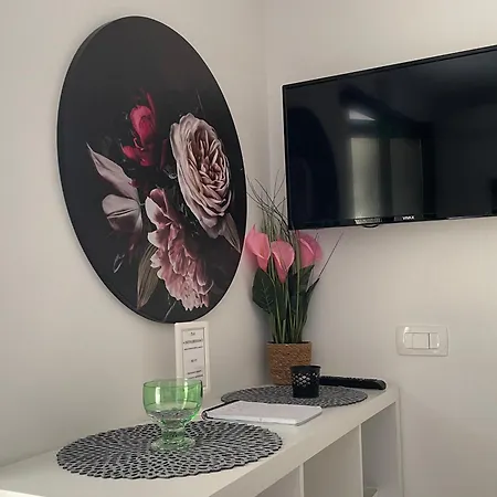 Anna Iii Apartament *