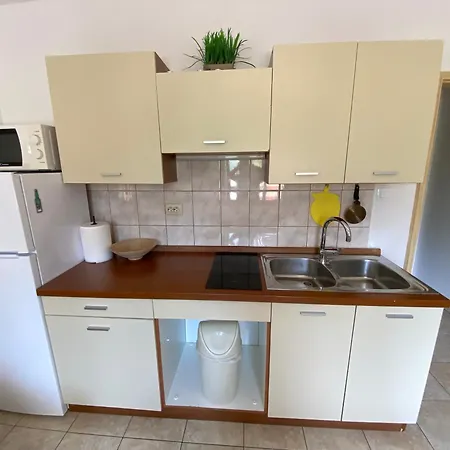 Anna Iii Apartment Baška